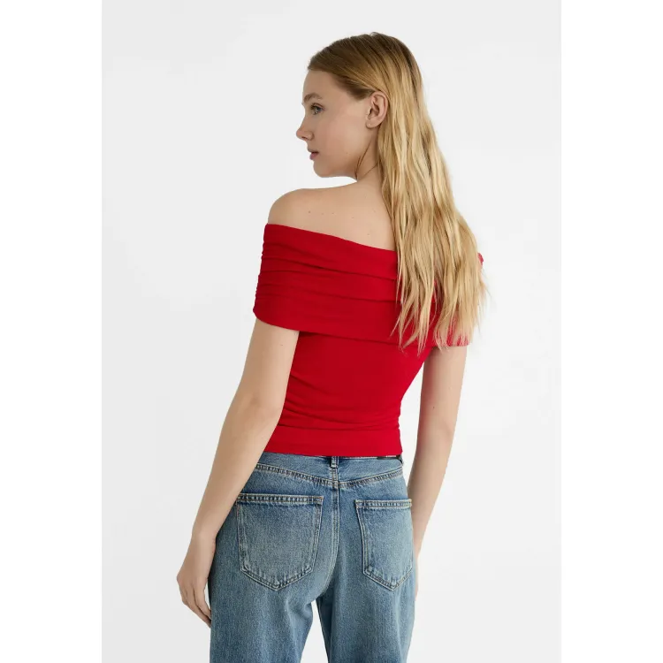 Stradivarius OFF-THE-SHOULDER - T-shirt con stampa