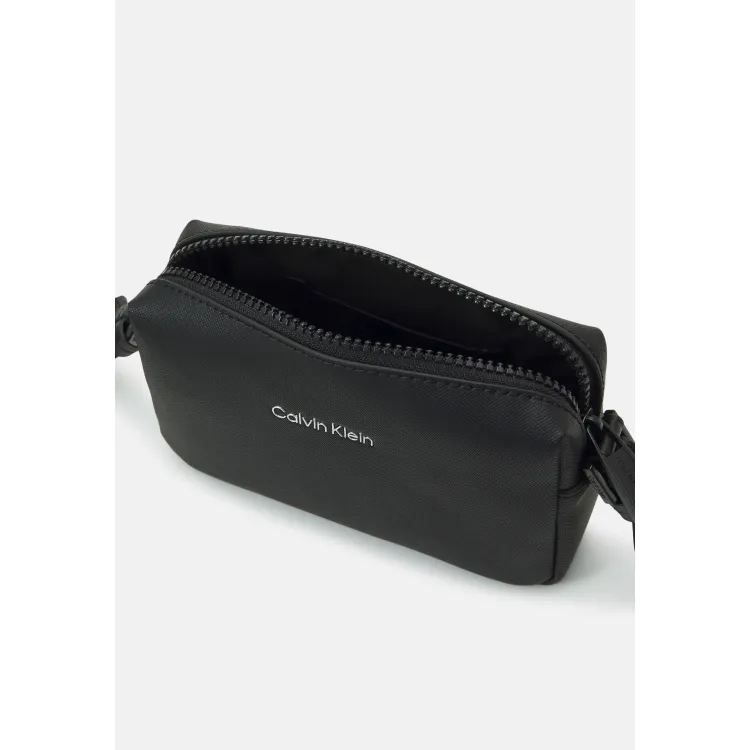 Calvin Klein CK MUST CAMERA BAG UNISEX - Borsa a tracolla