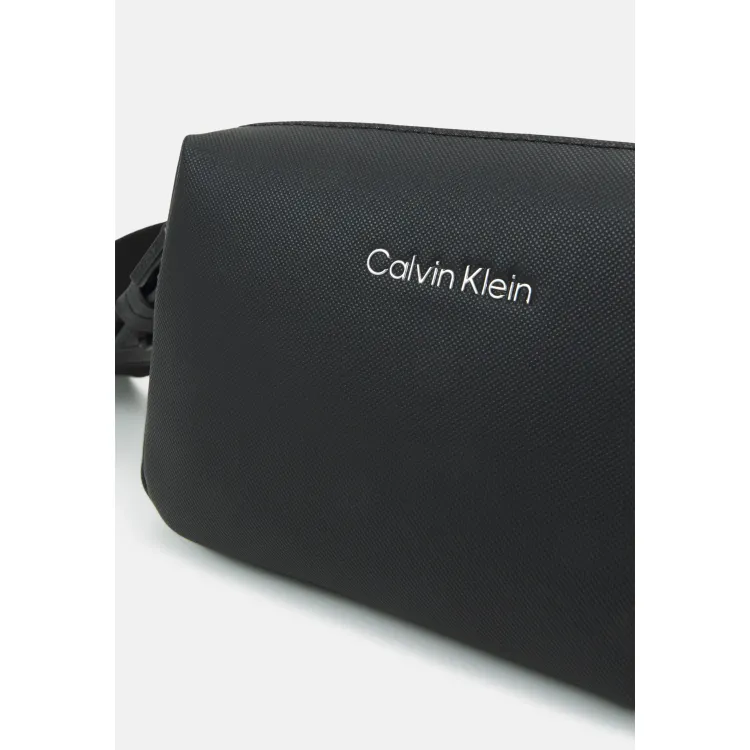 Calvin Klein CK MUST CAMERA BAG UNISEX - Borsa a tracolla